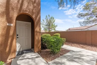 Photo #2: 2710921 Listing