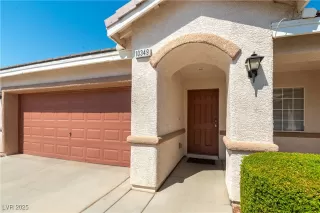 Photo #2: 2710938 Listing