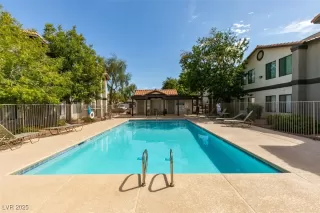 Photo #2: 2710945 Listing 