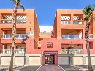 Photo #1: 2710968 Listing 