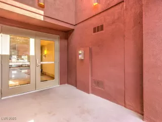 Photo #2: 2710968 Listing 