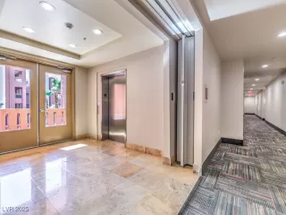 Photo #4: 2710968 Listing 