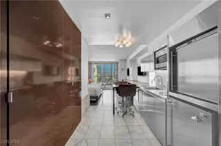 Photo #3: 2710990 Listing 