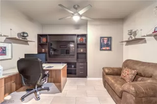 Photo #5: 2710993 Listing