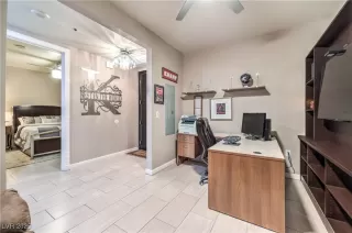 Photo #6: 2710993 Listing