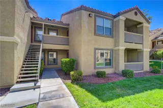 Photo #3: 2711012 Listing 