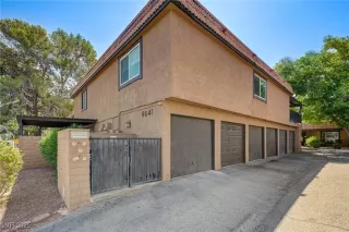 Photo #2: 2711013 Listing
