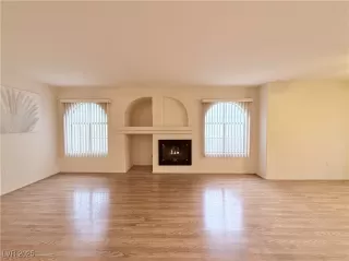 Photo #5: 2711021 Listing 