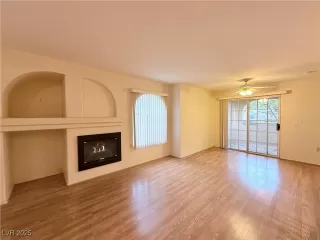 Photo #6: 2711021 Listing 