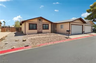 Photo #1: 2711024 Listing