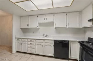 Photo #5: 2711024 Listing