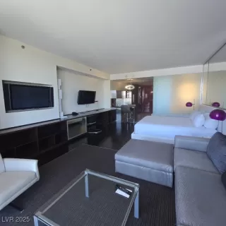 Photo #3: 2711036 Listing