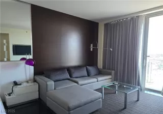 Photo #4: 2711036 Listing