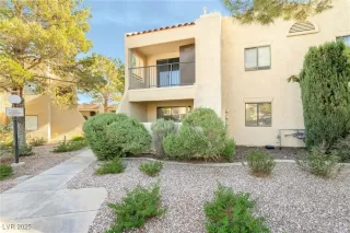 Photo #1: 2711041 Listing