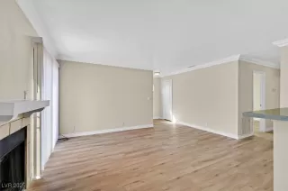 Photo #5: 2711045 Listing 