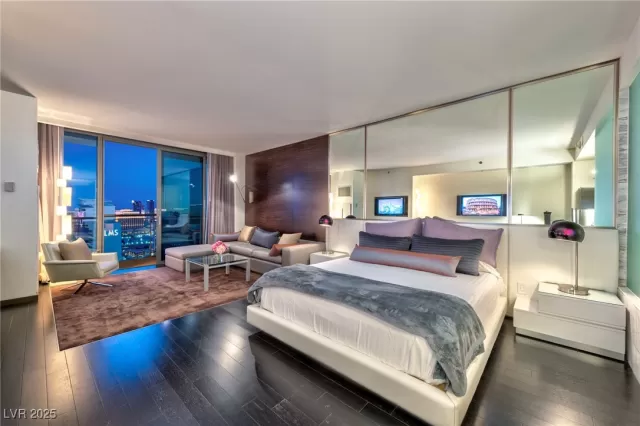 MLS: 2711060 Condo For Sale