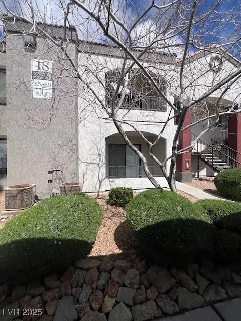 MLS: 2711064 Condo For Sale