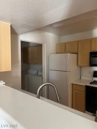 Photo #6: 2711064 Listing 