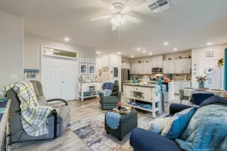 Photo #1: 2711080 Listing