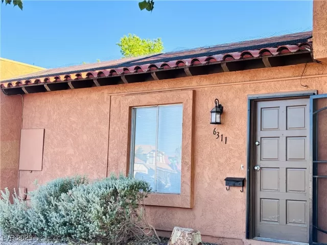 MLS: 2711087 Condo For Sale