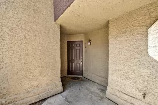 Photo #2: 2711098 Listing