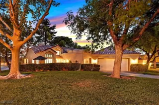 Photo #3: 2711106 Listing 