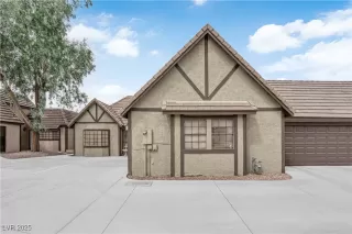 Photo #1: 2711107 Listing 