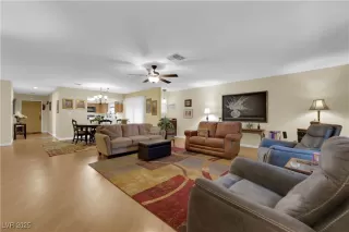 Photo #6: 2711107 Listing 