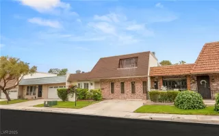 Photo #1: 2711115 Listing 