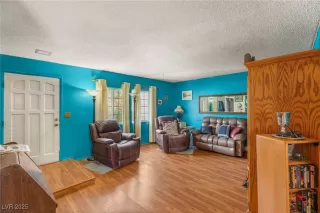 Photo #5: 2711115 Listing 