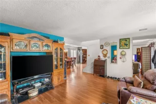 Photo #6: 2711115 Listing 