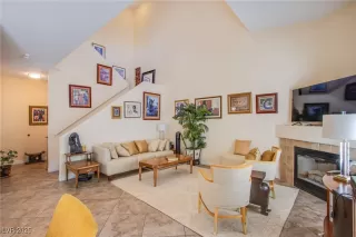 Photo #3: 2711121 Listing 