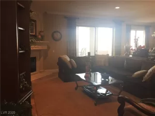 Photo #2: 2711125 Listing 