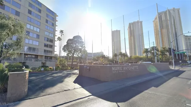 MLS: 2711132 Condo For Sale