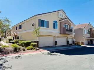 Photo #1: 2711144 Listing 