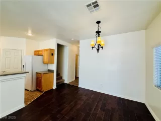 Photo #6: 2711144 Listing 