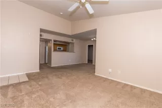 Photo #4: 2711150 Listing