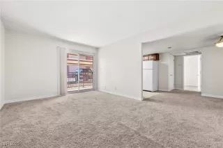 Photo #1: 2711155 Listing 