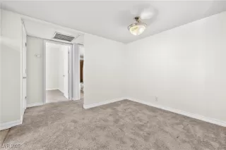 Photo #5: 2711155 Listing 