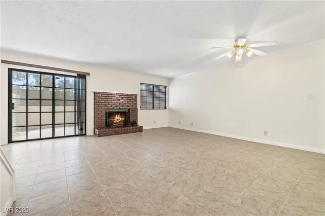 MLS: 2711157 Condo For Sale