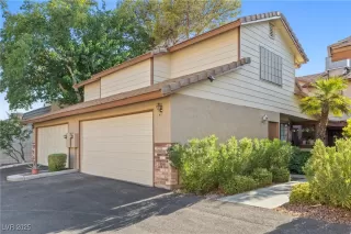 Photo #3: 2711157 Listing 