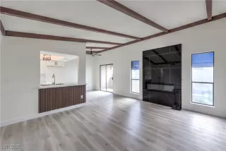 Photo #4: 2711170 Listing 