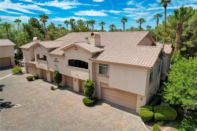 MLS: 2711174 Condo For Sale