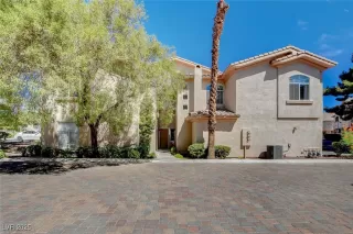 Photo #5: 2711174 Listing