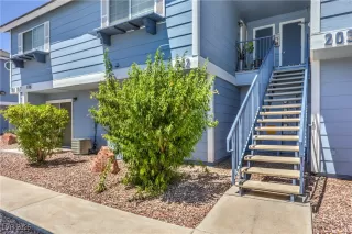 Photo #1: 2711175 Listing