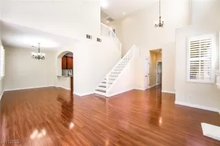 Photo #3: 2711177 Listing