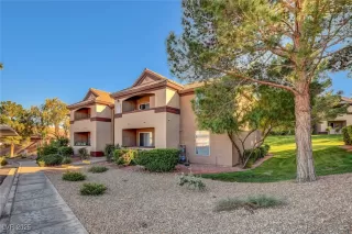 Photo #1: 2711178 Listing