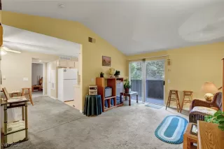 Photo #3: 2711178 Listing