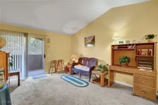 Photo #4: 2711178 Listing