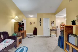 Photo #5: 2711178 Listing